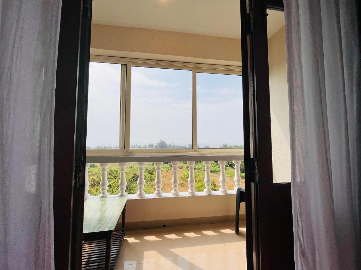 Nagas Hotel Satyavati Морджим Екстер'єр фото