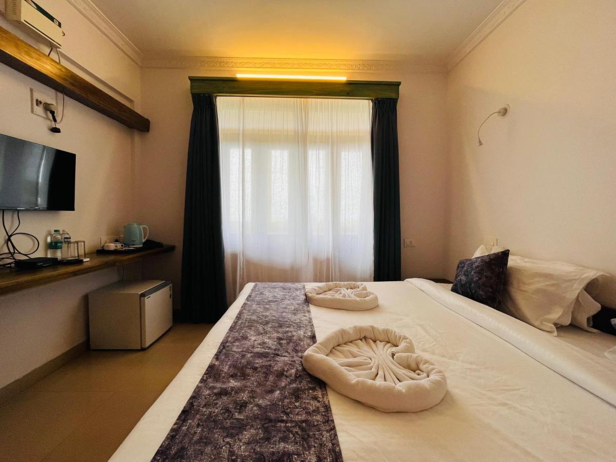 Nagas Hotel Satyavati Морджим Екстер'єр фото