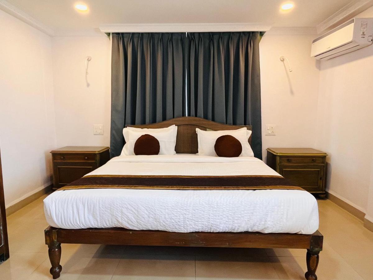 Nagas Hotel Satyavati Морджим Екстер'єр фото