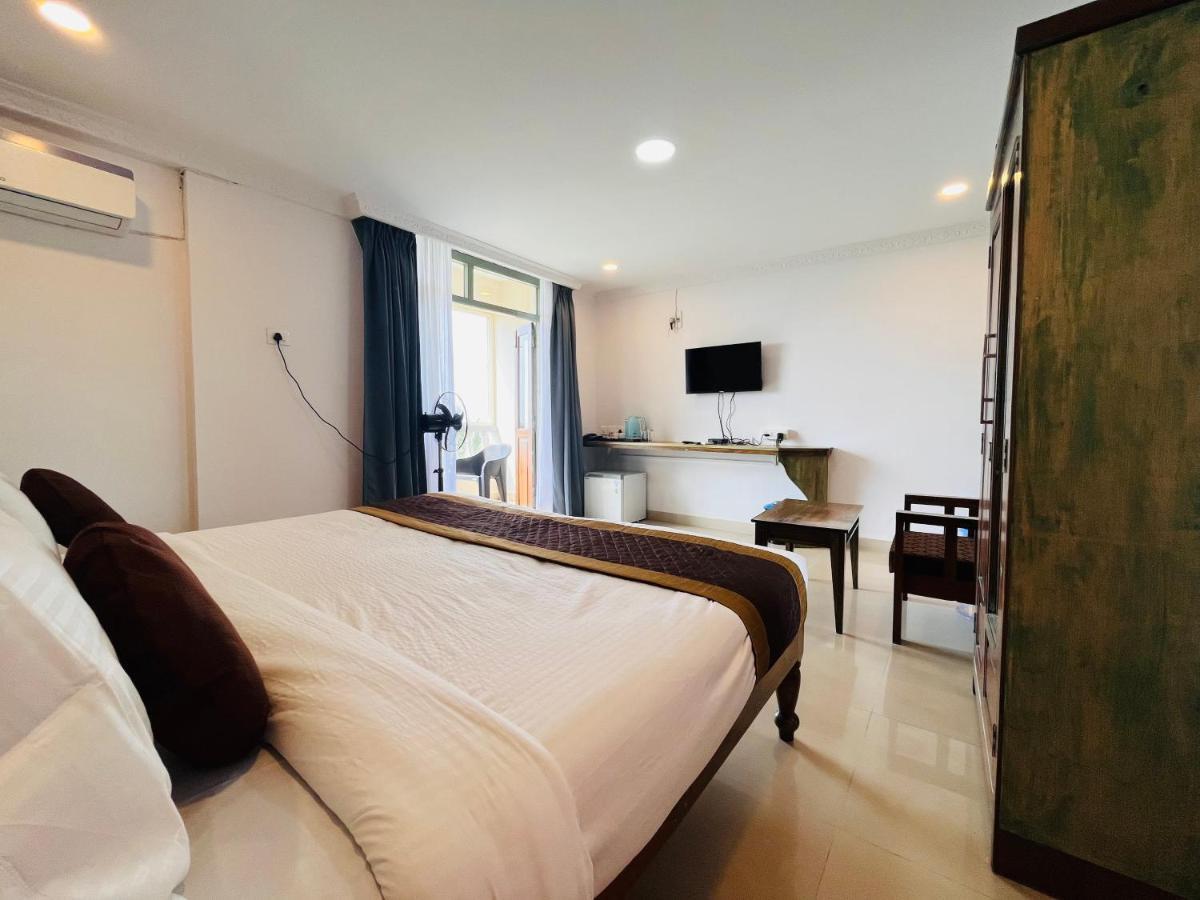 Nagas Hotel Satyavati Морджим Екстер'єр фото