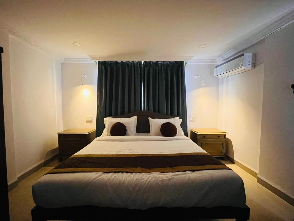 Nagas Hotel Satyavati Морджим Екстер'єр фото