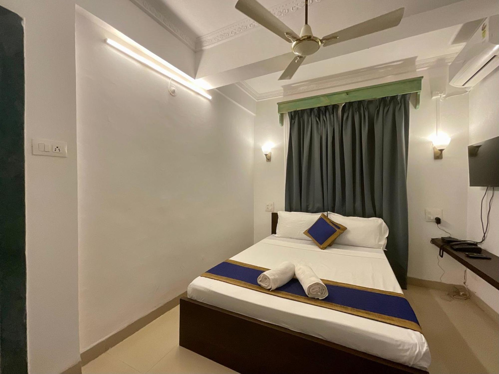 Nagas Hotel Satyavati Морджим Екстер'єр фото