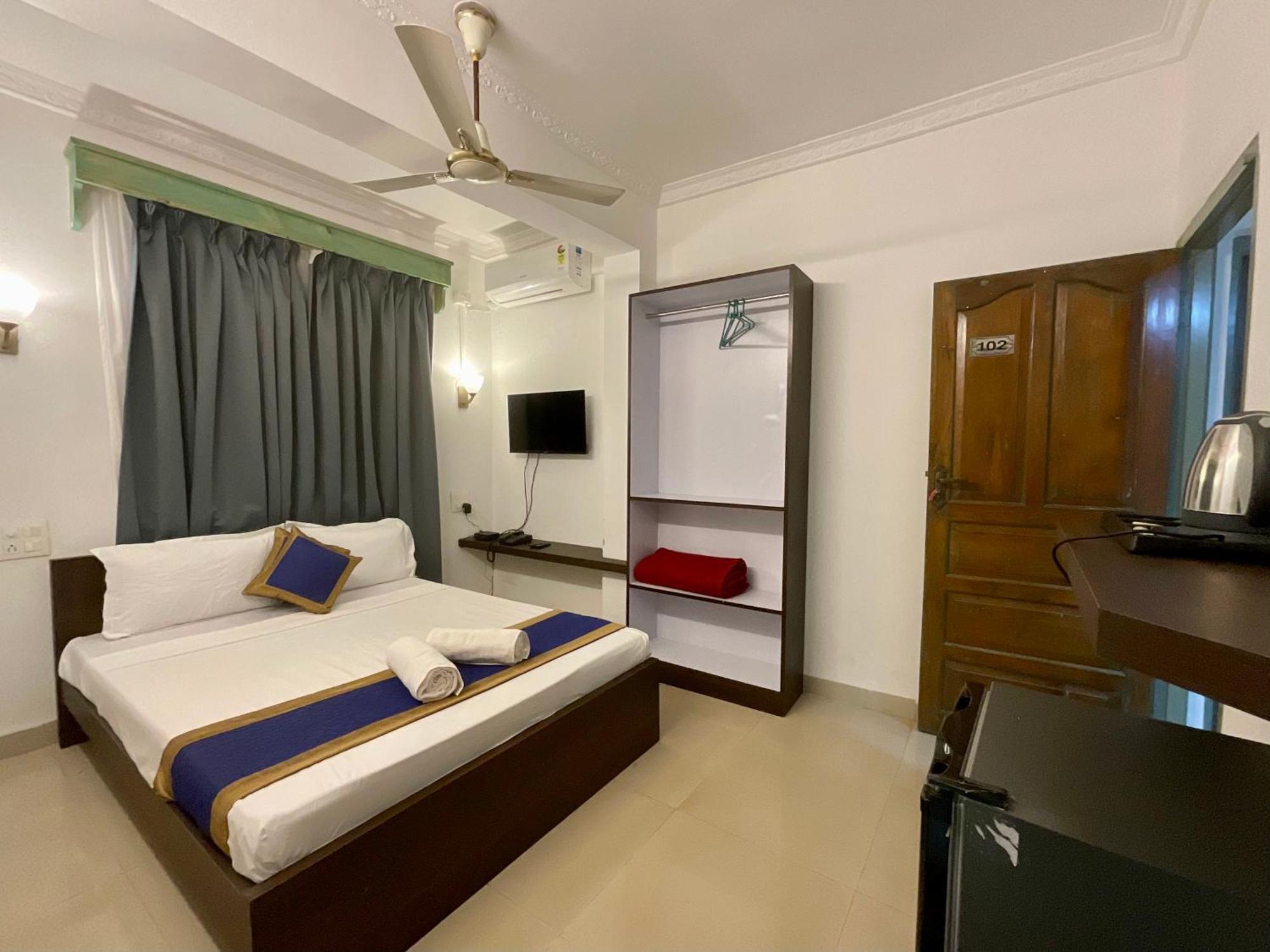 Nagas Hotel Satyavati Морджим Екстер'єр фото