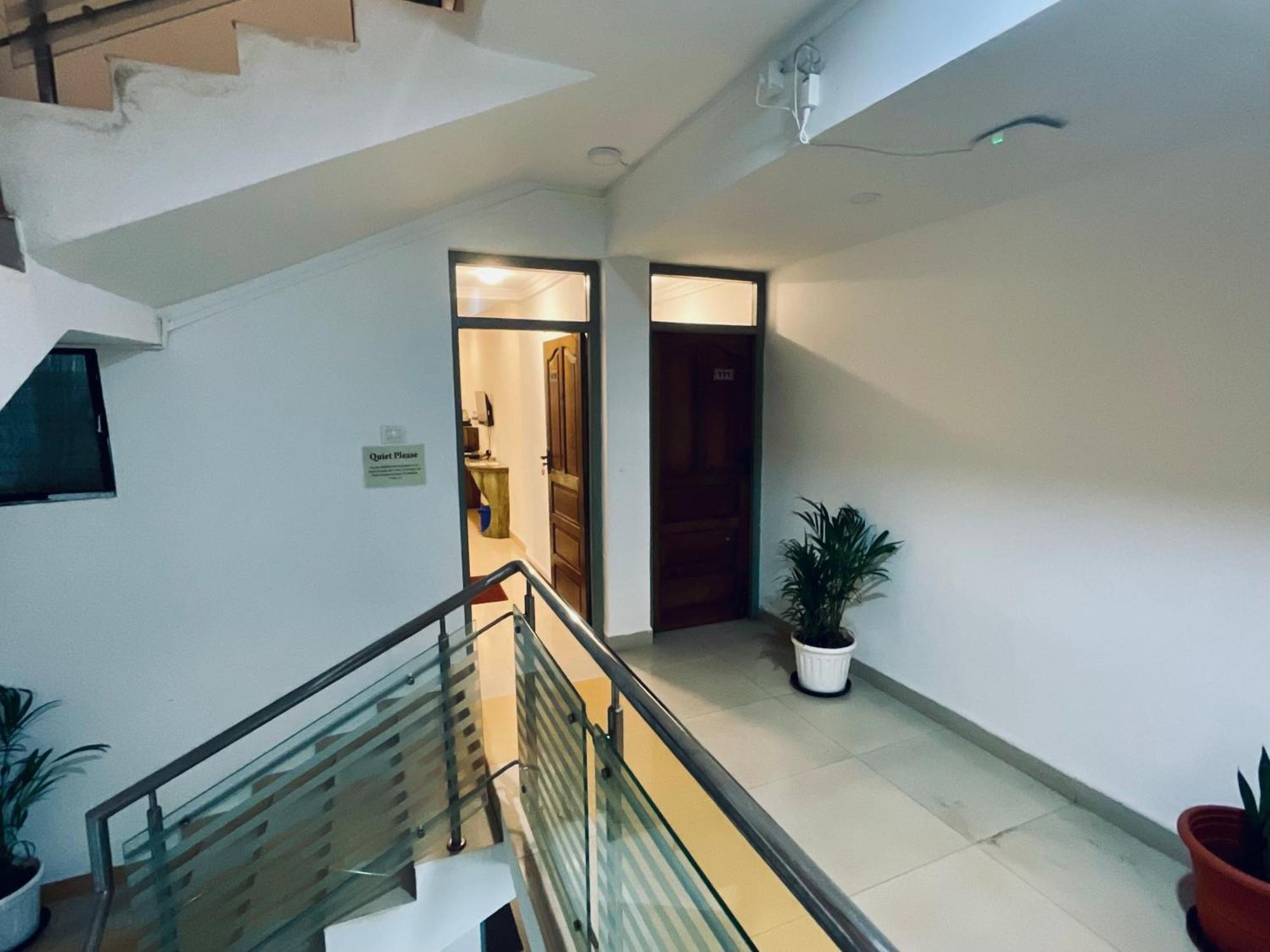 Nagas Hotel Satyavati Морджим Екстер'єр фото