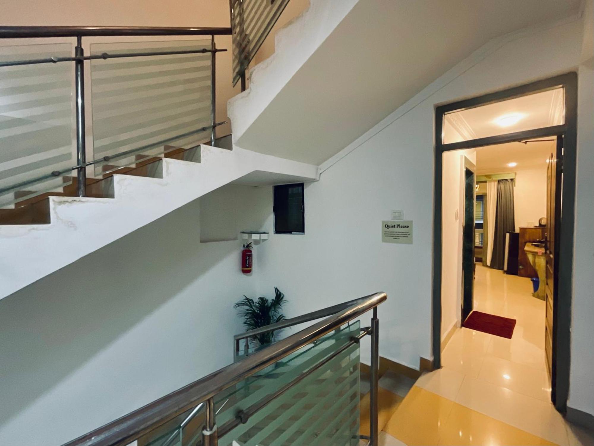 Nagas Hotel Satyavati Морджим Екстер'єр фото